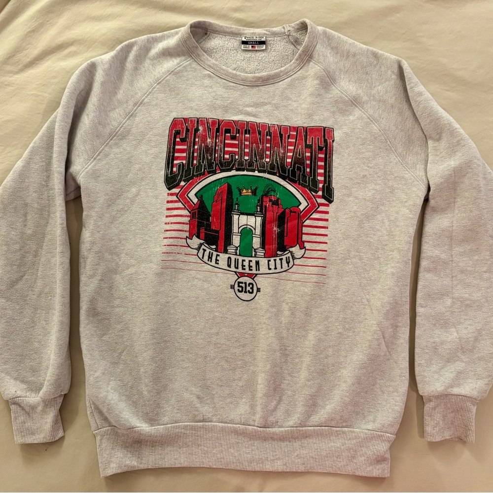 Gray Cincinnati Graphic Unisex‎ Sweatshirt Small